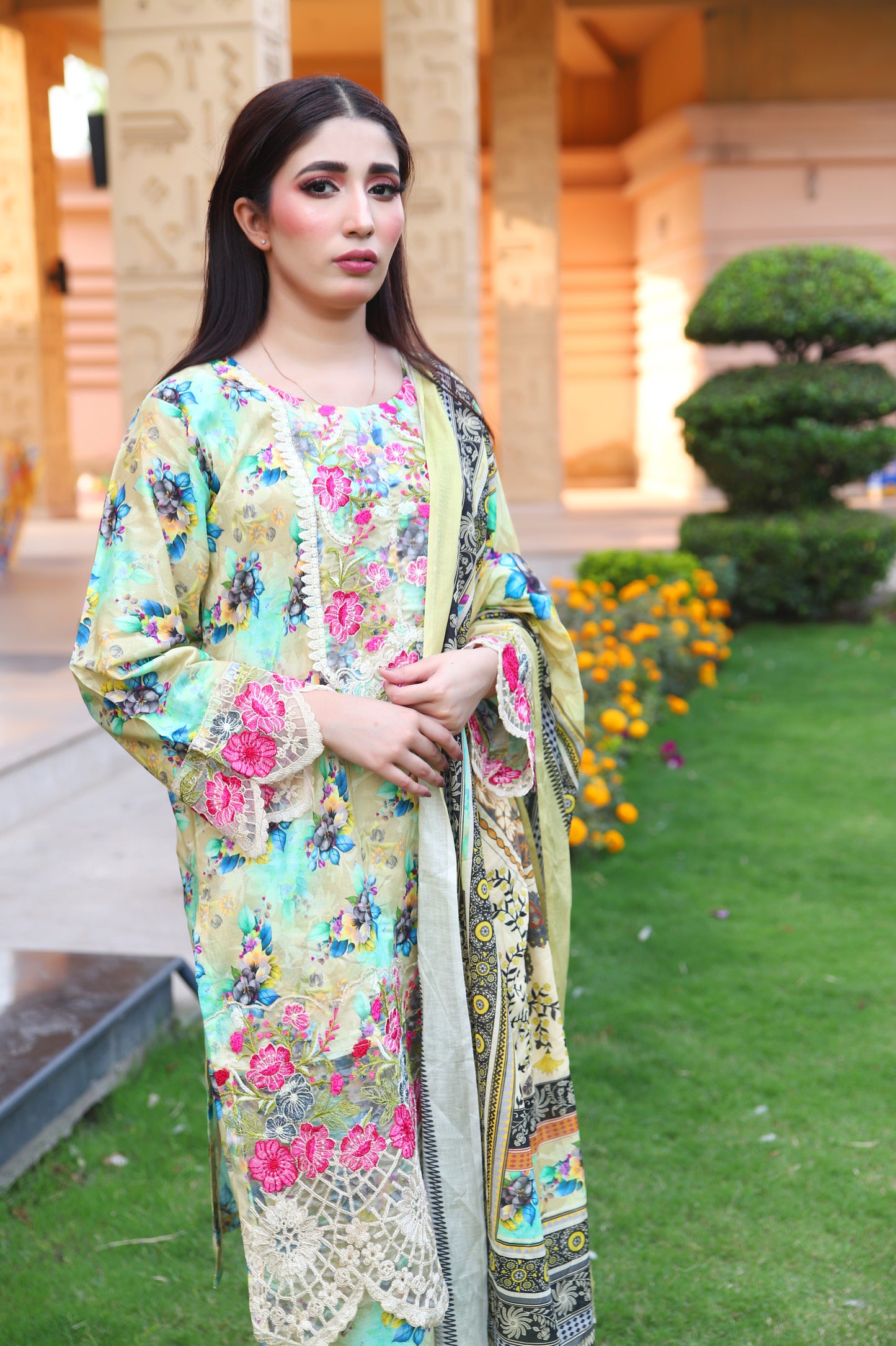 Parrot - Digital Printed Lawn 3PC