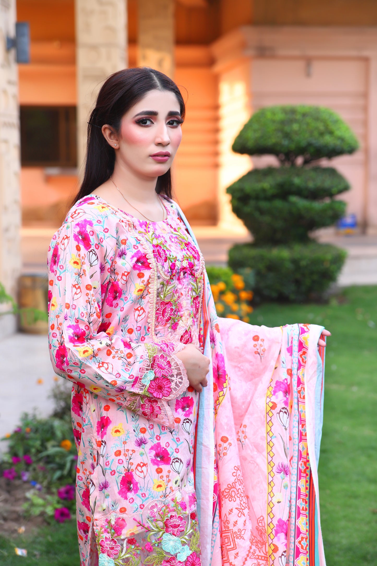 Light Pink - Digital Print Lawn 3PC